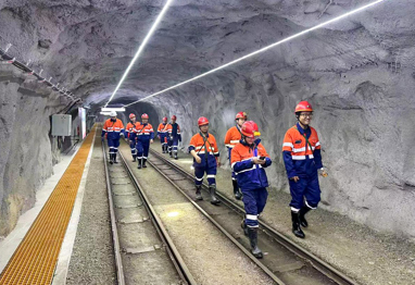 赤峰黄金副总裁张天航一行到五龙矿业调研指导工作