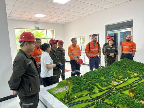 赤峰黄金LXML Sepon矿团队到国内矿山子公司参观调研