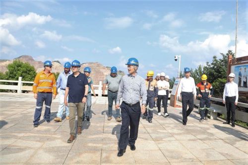 王建华董事长带领万象矿业塞班团队到山东黄金、紫金矿业学习参观