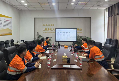 赤峰黄金总裁高波一行到五龙矿业调研指导工作