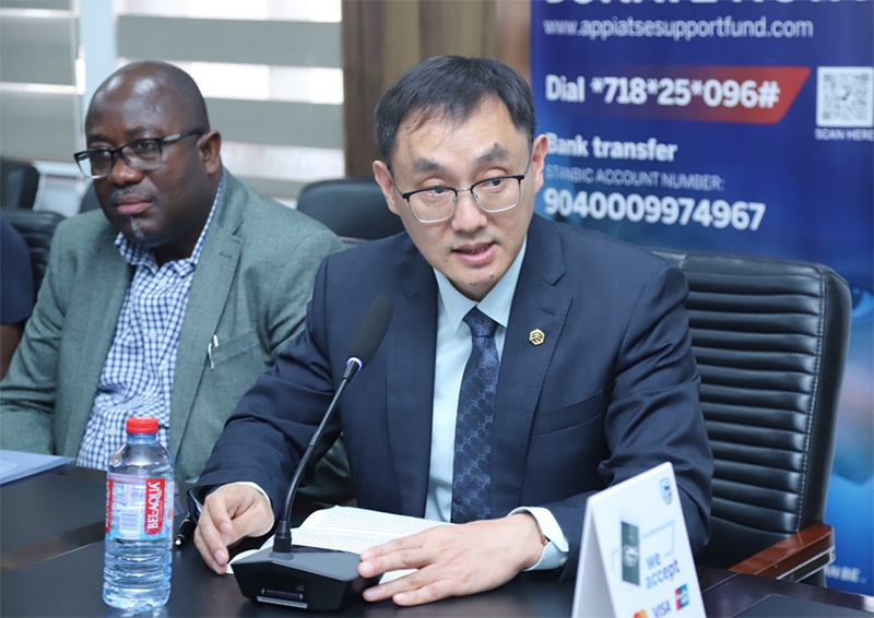 Golden Star Resources, a subsidiary of Chifeng Gold, donates to the local Apiate community in Ghana to support post-disaster reconstruction (1)