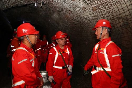 王建华董事长带领万象矿业塞班团队到山东黄金、紫金矿业学习参观