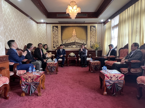 赤峰黄金董事、副总裁兼万象矿业董事长高波拜会老挝能源与矿产部部长